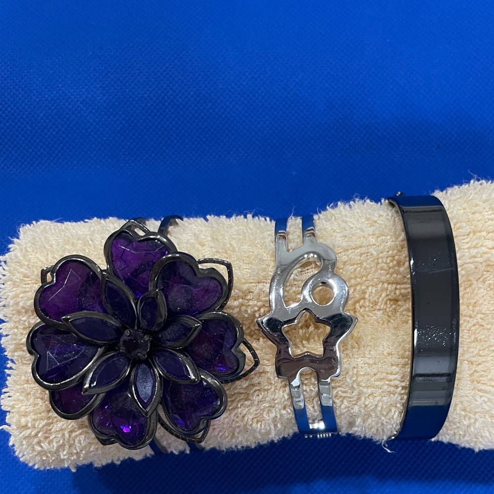 3 bracelets